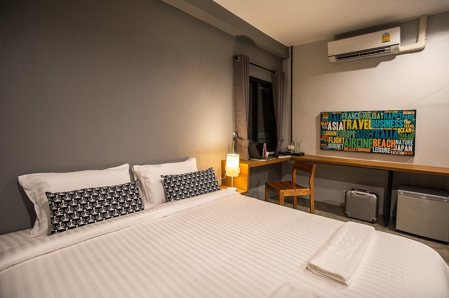 Sleep Station Hotel Surat Thani Buitenkant foto