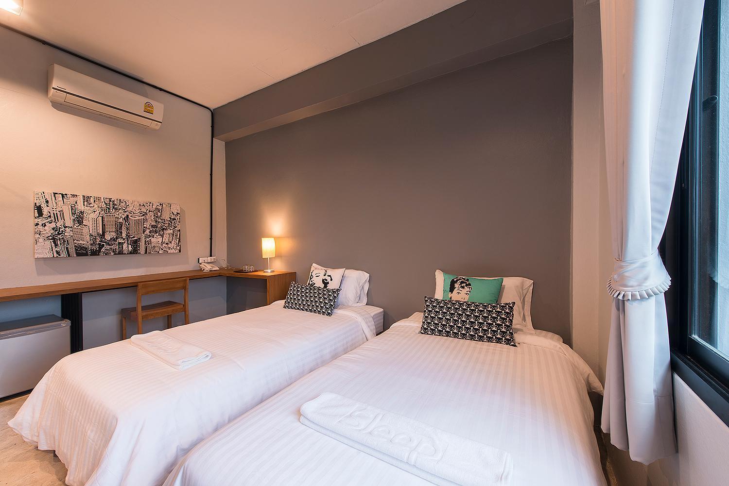 Sleep Station Hotel Surat Thani Buitenkant foto